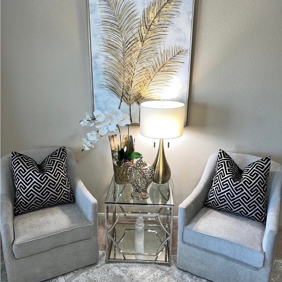 1-NWT CALDEIRA GREEK KEY DECORATIVE PILLOWS - Picture 2 of 12